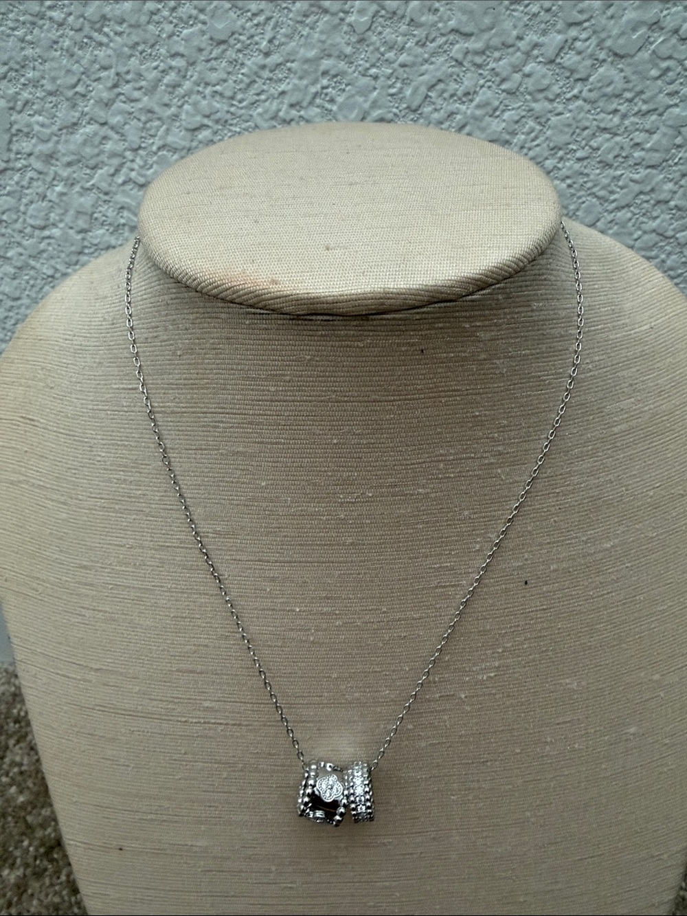 Vca Silver-tone Crystal Pendant Necklace - Elegant Silver Sparkle